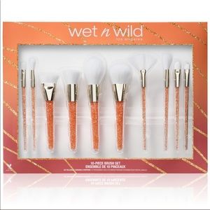 NIB Wet N Wild 10-piece Make Up Brush Set